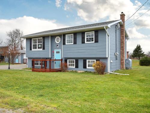 16 Macneils Lane, New Waterford, NS 