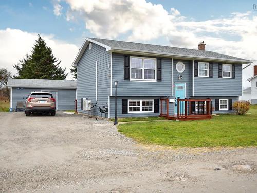 16 Macneils Lane, New Waterford, NS 