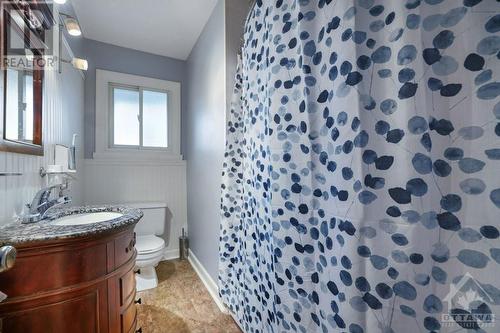 2368 Drury Lane, Ottawa, ON - Indoor Photo Showing Bathroom