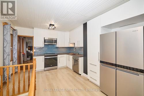 83 Woodland Avenue, St. Catharines (451 - Downtown), ON - Indoor Photo Showing Kitchen