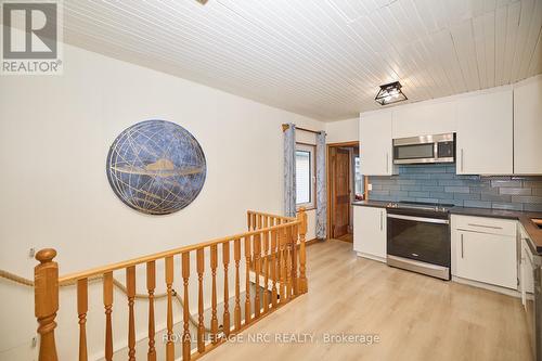 83 Woodland Avenue, St. Catharines (451 - Downtown), ON - Indoor Photo Showing Kitchen