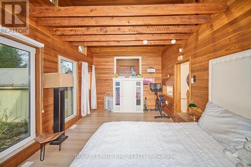 83 Woodland Avenue, St. Catharines (451 - Downtown), ON - Indoor Photo Showing Bedroom