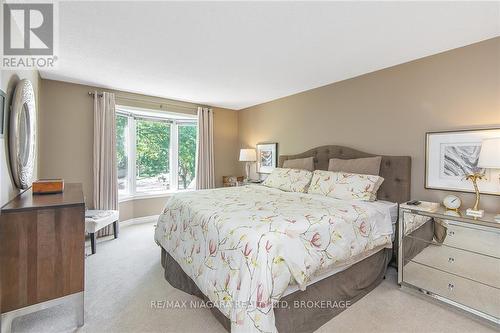 38 Banburry Crescent, Grimsby, ON - Indoor Photo Showing Bedroom