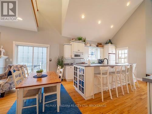 4 Mariner'S Lane, Fort Erie (Crystal Beach), ON - Indoor Photo Showing Dining Room