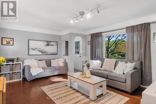 47 Beamer Avenue, St. Catharines (441 - Bunting/Linwell), ON - Indoor Photo Showing Living Room