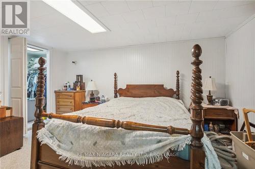 9 Juniper Place, Lambton Shores (Forest), ON - Indoor Photo Showing Bedroom