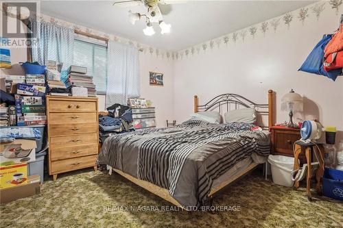 9 Juniper Place, Lambton Shores (Forest), ON - Indoor Photo Showing Bedroom