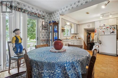 9 Juniper Place, Lambton Shores (Forest), ON - Indoor Photo Showing Dining Room