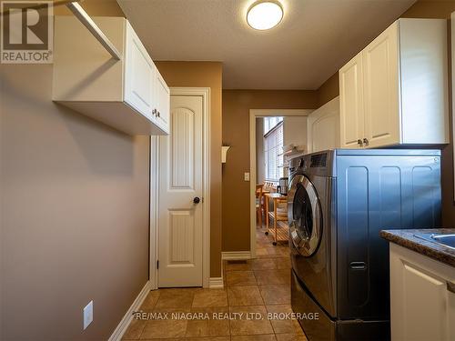 20219 Youngs Road S, Wainfleet (Marshville/Winger), ON - Indoor Photo Showing Laundry Room