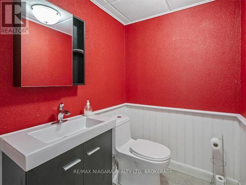 13 Lakewood Crescent, Port Colborne (Sugarloaf), ON - Indoor Photo Showing Bathroom