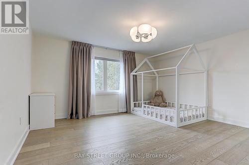 955 Portminster Court, Newmarket, ON - Indoor Photo Showing Bedroom