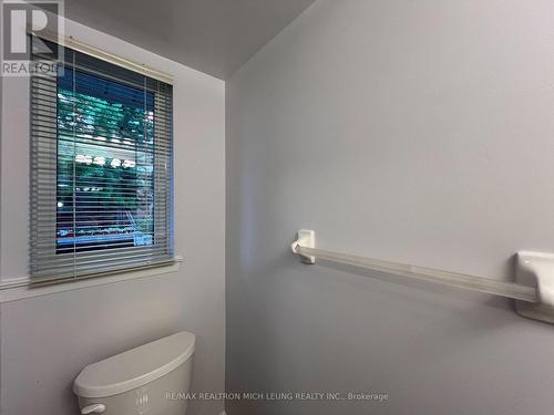 808 - 900 Steeles Avenue W, Vaughan, ON - Indoor Photo Showing Bathroom