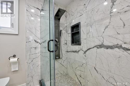 106 Wesley Street, Newmarket, ON - Indoor Photo Showing Bathroom