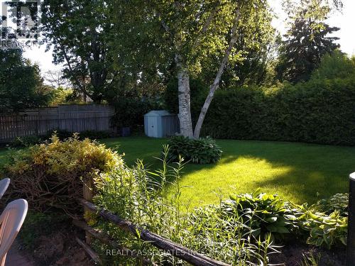 1654 Stonehaven Drive, Mississauga, ON - Outdoor With Backyard