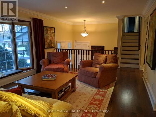 1654 Stonehaven Drive, Mississauga, ON - Indoor Photo Showing Living Room