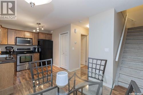 512 303 Slimmon Place, Saskatoon, SK - Indoor Photo Showing Kitchen