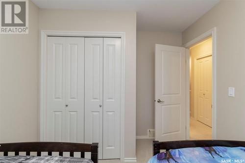 512 303 Slimmon Place, Saskatoon, SK - Indoor Photo Showing Bedroom