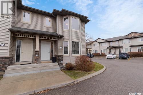 512 303 Slimmon Place, Saskatoon, SK - Outdoor With Facade