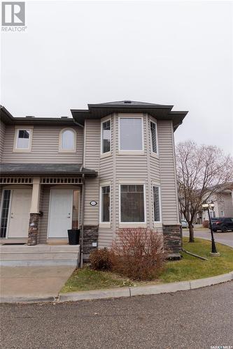 512 303 Slimmon Place, Saskatoon, SK - Outdoor With Facade