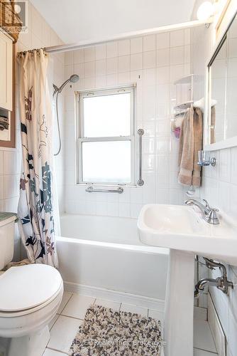 6510 Culp Street, Niagara Falls (216 - Dorchester), ON - Indoor Photo Showing Bathroom