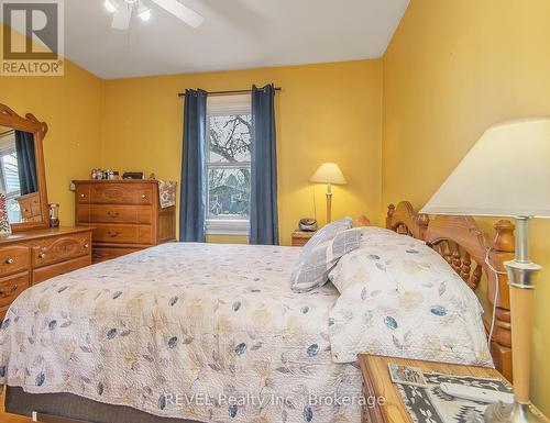 6510 Culp Street, Niagara Falls (216 - Dorchester), ON - Indoor Photo Showing Bedroom