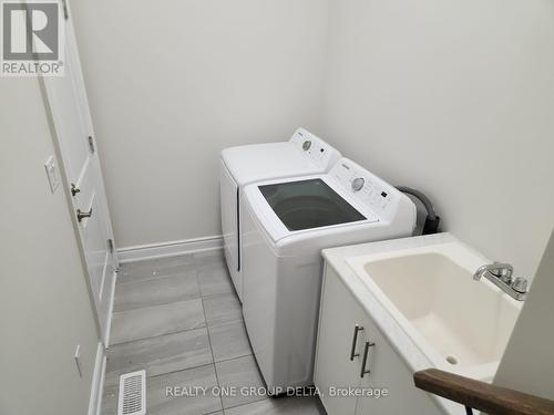 6 Quinton Ridge, Brampton, ON - Indoor Photo Showing Laundry Room