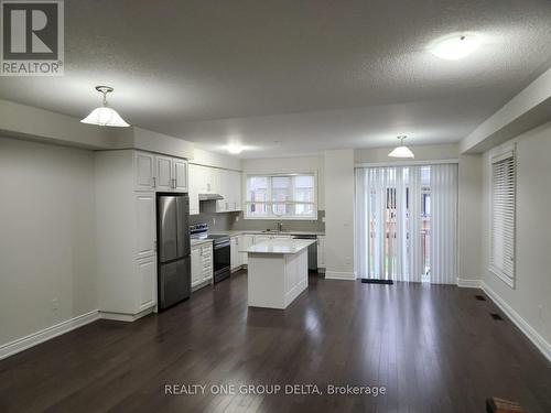 6 Quinton Ridge, Brampton, ON - Indoor Photo Showing Kitchen