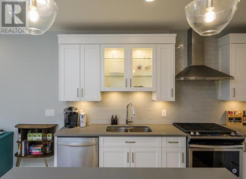 404 1087 6Th Avenue, Prince George, BC - Indoor Photo Showing Kitchen With Double Sink With Upgraded Kitchen