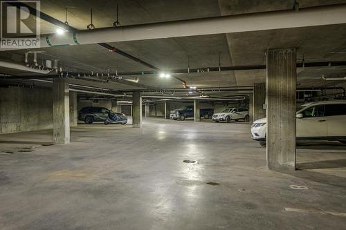 404 1087 6Th Avenue, Prince George, BC - Indoor Photo Showing Garage