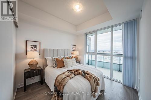 1912 - 38 Honeycrisp Crescent, Vaughan, ON - Indoor Photo Showing Bedroom