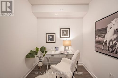 1912 - 38 Honeycrisp Crescent, Vaughan, ON - Indoor