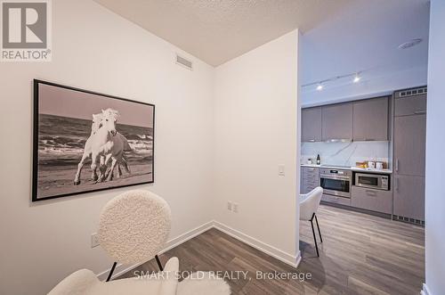 1912 - 38 Honeycrisp Crescent, Vaughan, ON - Indoor