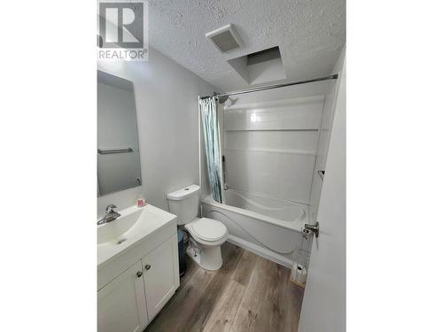 146 2500 Grant Road, Prince George, BC - Indoor Photo Showing Bathroom