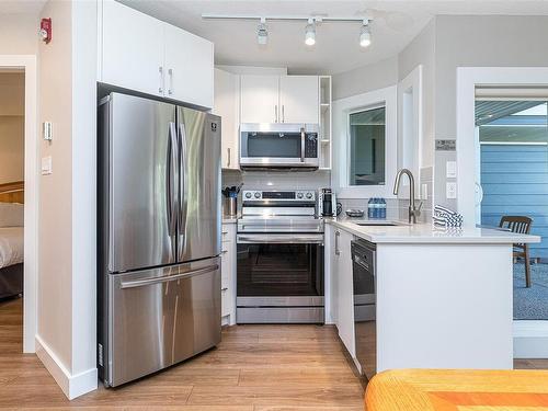 714-1600 Stroulger Rd, Nanoose Bay, BC - Indoor Photo Showing Kitchen