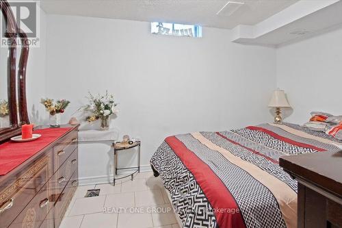 578 Lakeview Avenue, Oshawa, ON - Indoor Photo Showing Bedroom