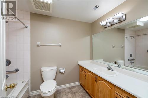 2555 3Rd 3Rd Avenue Avenue W Unit# 210, Owen Sound, ON - Indoor Photo Showing Bathroom