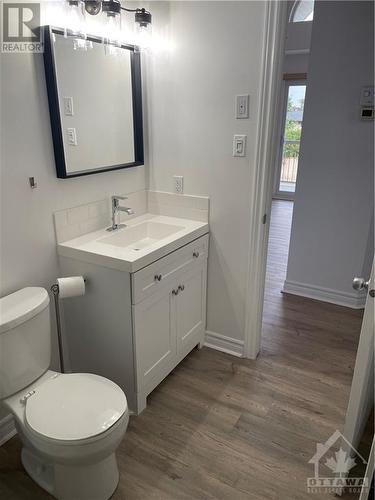 139 Harthill Way Unit#D, Ottawa, ON - Indoor Photo Showing Bathroom