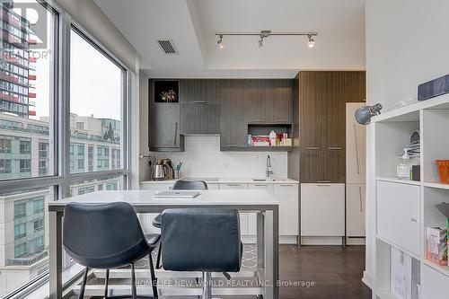 1109 - 199 Richmond Street W, Toronto, ON - Indoor Photo Showing Kitchen