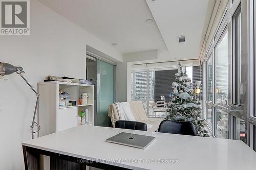 1109 - 199 Richmond Street W, Toronto, ON - Indoor Photo Showing Kitchen