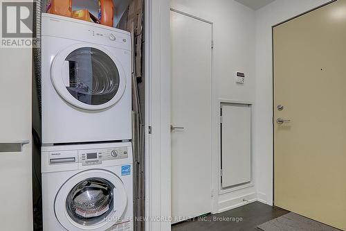 1109 - 199 Richmond Street W, Toronto, ON - Indoor Photo Showing Laundry Room