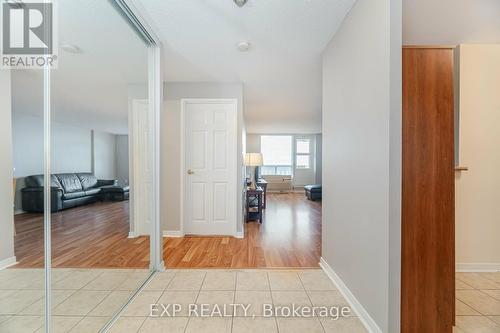 512 - 6720 Glen Erin Drive, Mississauga, ON - Indoor Photo Showing Other Room