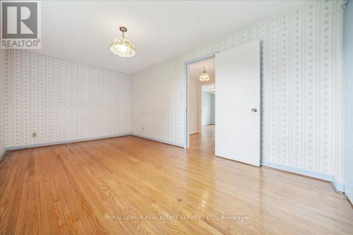 1499 Seaview Drive, Mississauga, ON - Indoor Photo Showing Other Room