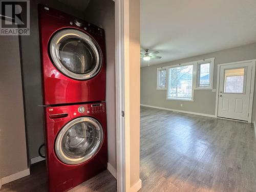 922 8Th Avenue, Invermere, BC - Indoor Photo Showing Laundry Room