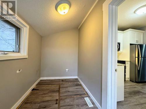 922 8Th Avenue, Invermere, BC - Indoor Photo Showing Other Room