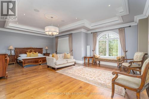 1689 Carolyn Road, Mississauga, ON - Indoor Photo Showing Living Room