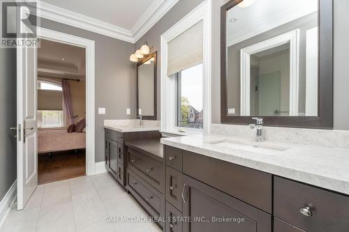 1689 Carolyn Road, Mississauga, ON - Indoor Photo Showing Bathroom