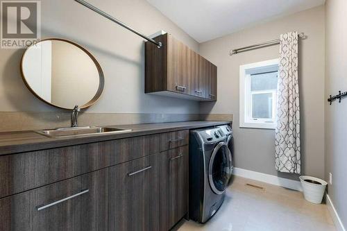 2012 22 Avenue Nw, Calgary, AB - Indoor Photo Showing Laundry Room