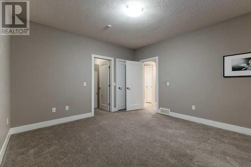 2012 22 Avenue Nw, Calgary, AB - Indoor Photo Showing Other Room