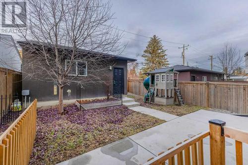 2012 22 Avenue Nw, Calgary, AB - Outdoor