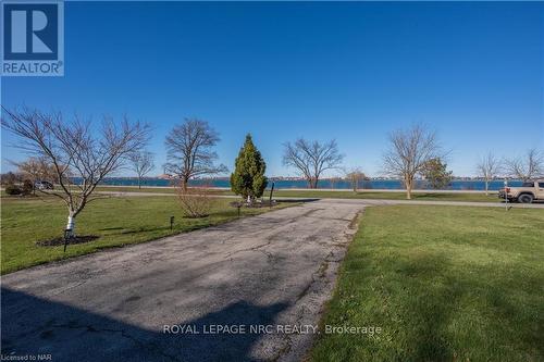 1291 Niagara Parkway, Fort Erie (332 - Central), ON - Outdoor With View